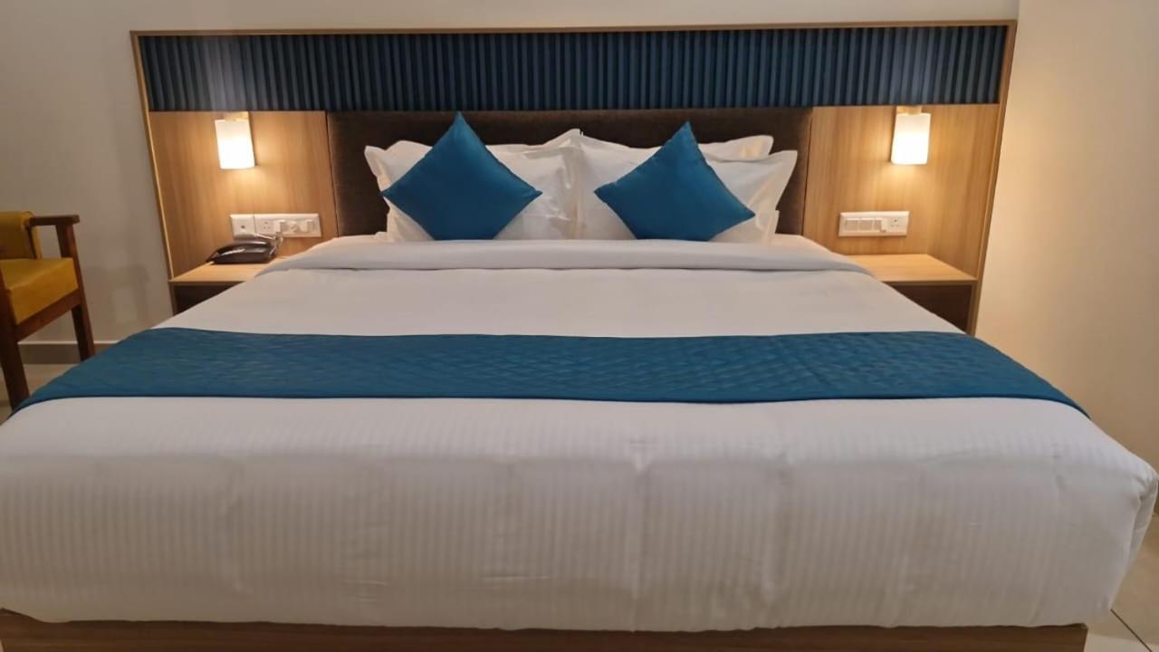 Viraj Retreat Hotel Mundrothuruth Екстериор снимка