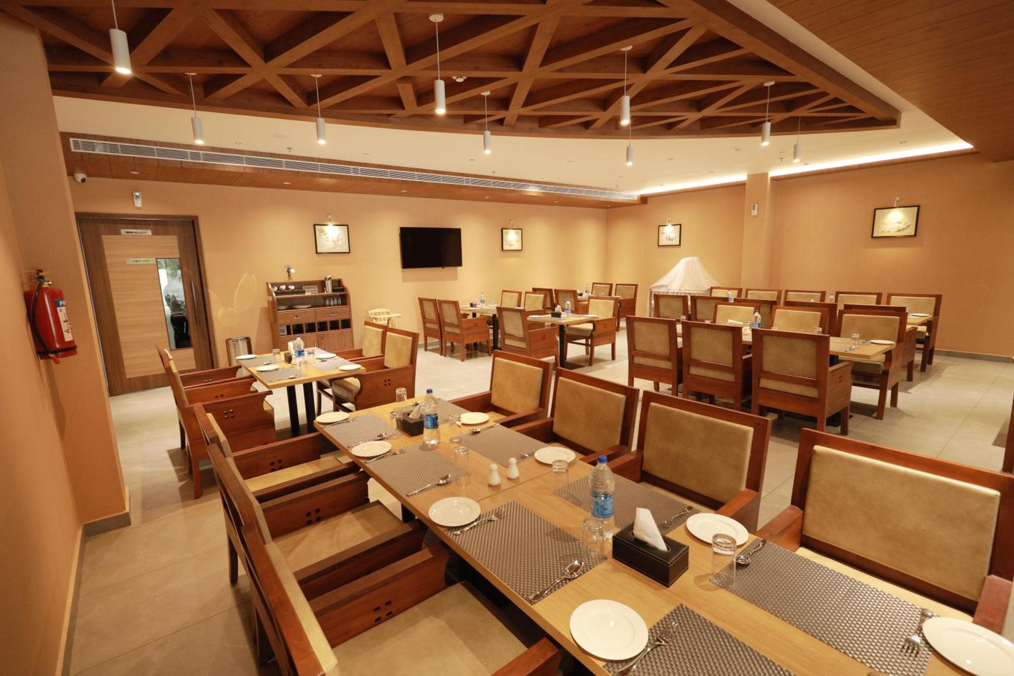 Viraj Retreat Hotel Mundrothuruth Екстериор снимка