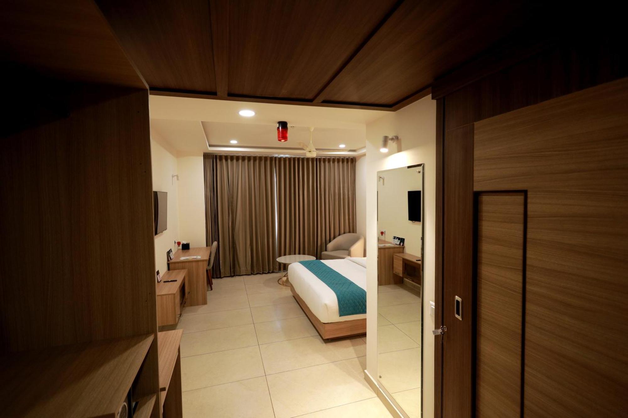 Viraj Retreat Hotel Mundrothuruth Екстериор снимка