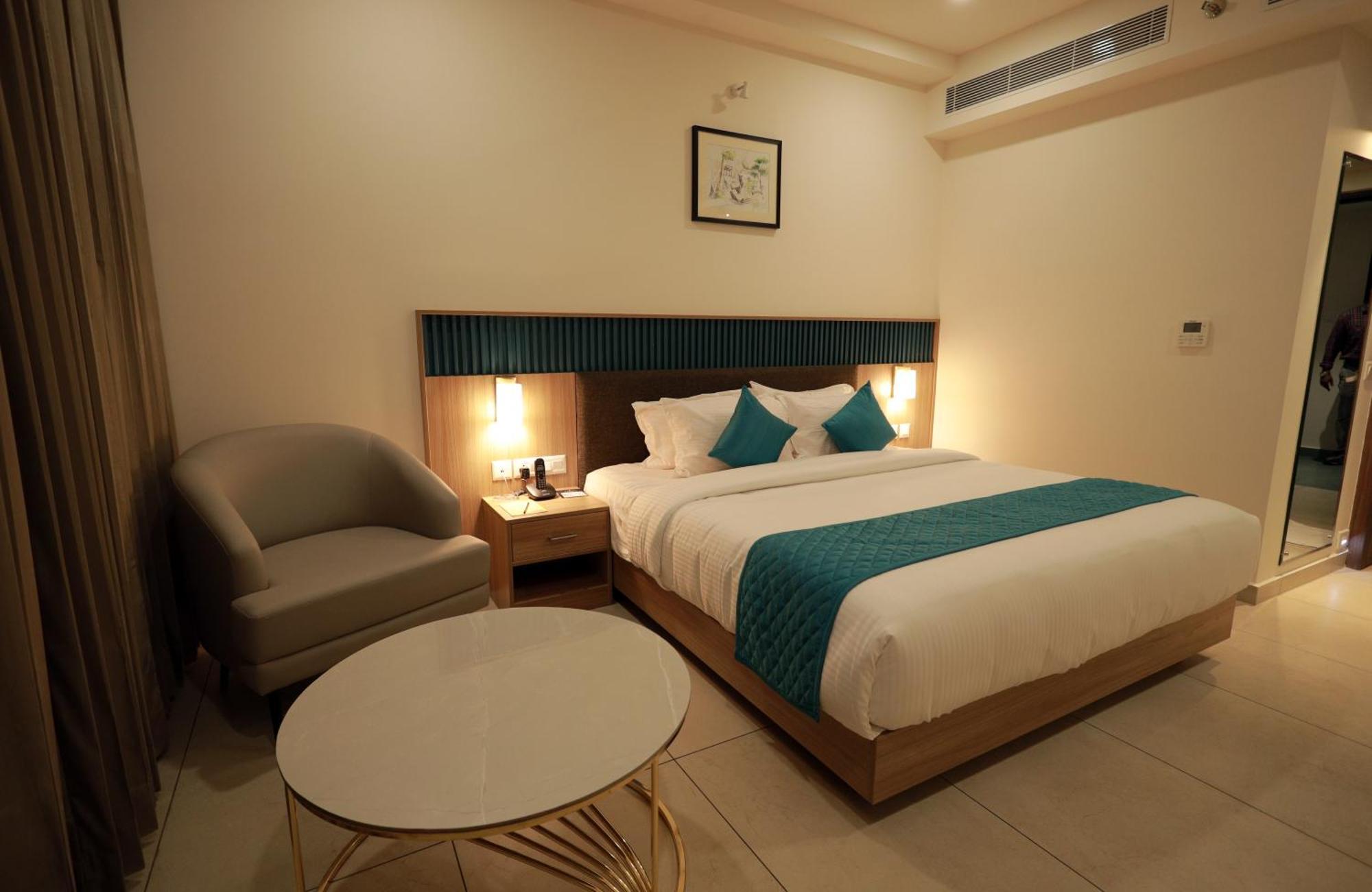 Viraj Retreat Hotel Mundrothuruth Екстериор снимка